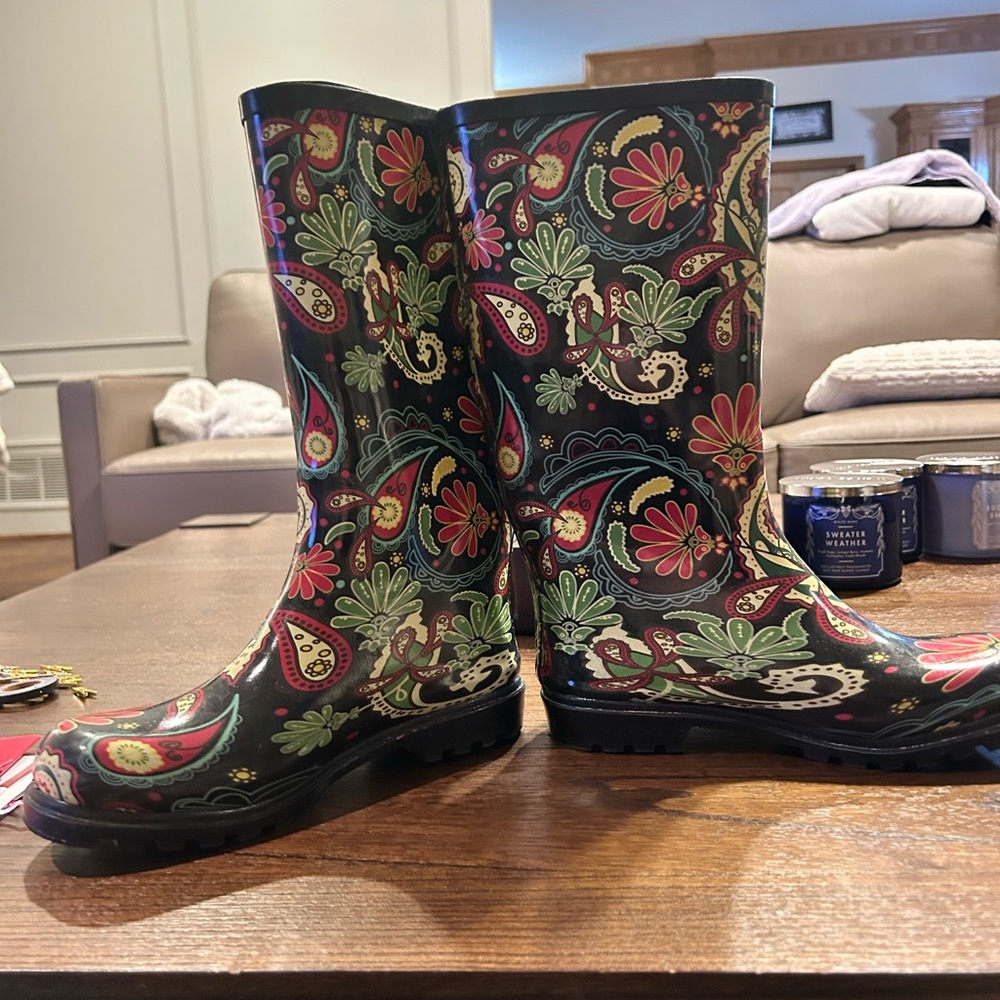 Nomad Black Floral Paisley Rain Boots